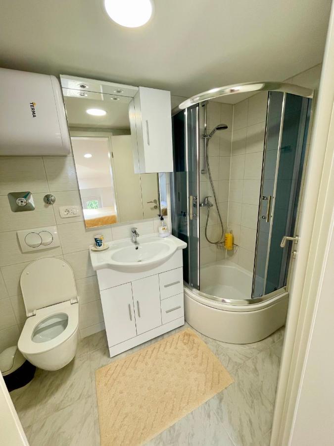 The Attic Apartment Ловран Екстериор снимка